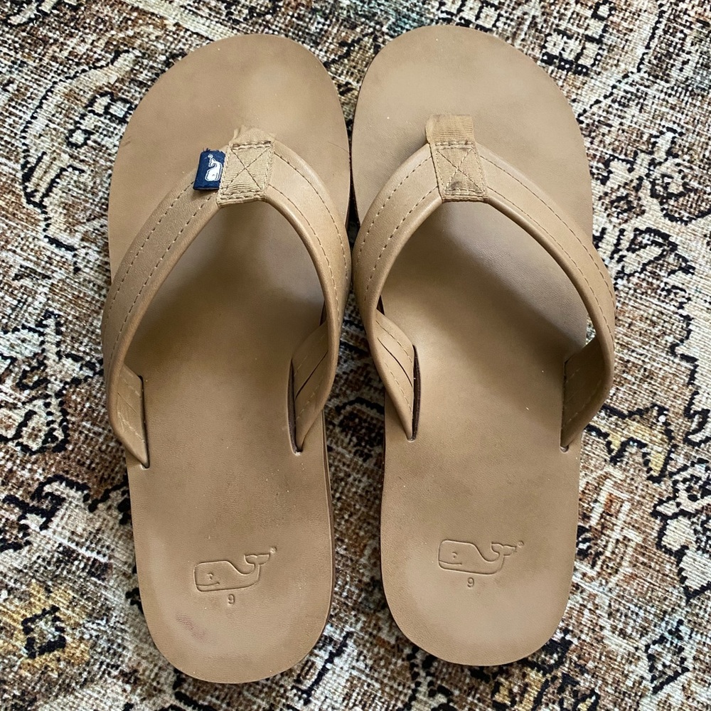 Mens Vinyard Vines flip flops